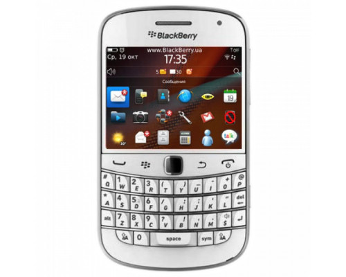 Смартфон BlackBerry 9900 Белый